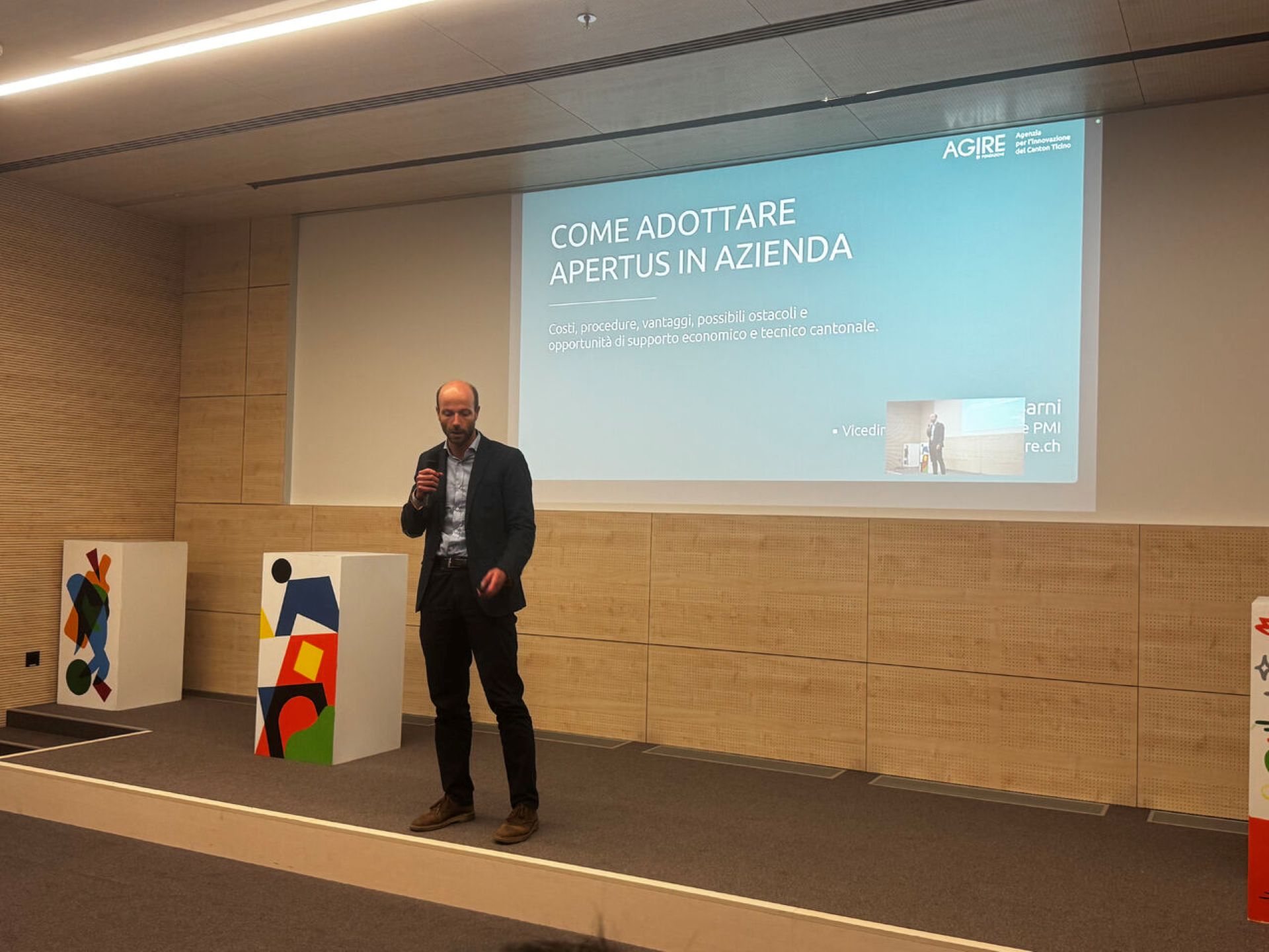 Andrea Barni presenta Apertus ad AI Salon